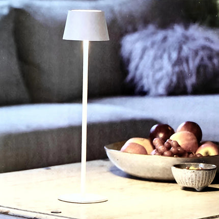 مصباح طاولة Casalux LED RGB+White دافئ 3 في 1، قابل للتعتيم، متغير اللون، بطارية قابلة لإعادة الشحن عبر USB، جديد