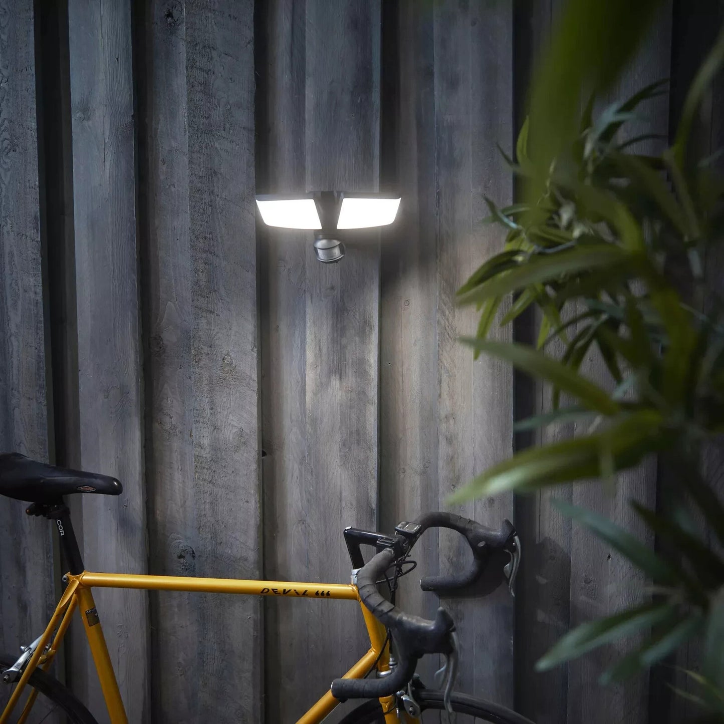 Casalux LED Batterie Strahler, Bewegungsmelder, Dauer- & Helligkeitsregler, Neu